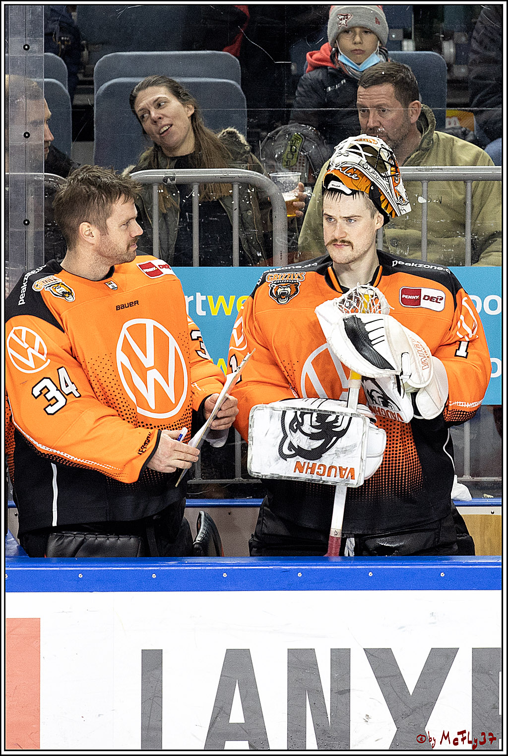 PENNY DEL;  Koelner Haie - Grizzlys Wolfsburg; Koeln, 25.11.2021